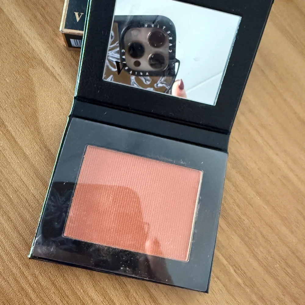 Vieve Sunset blush in the shade Pesca. Almost new condition - Picture 4 of 6